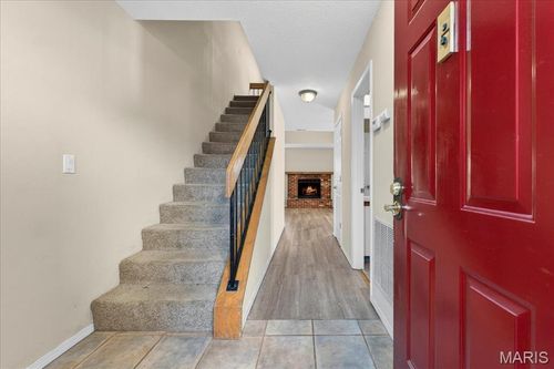 b-352 Windsor Pl, Saint Peters, MO, 63376-1584 | Card Image