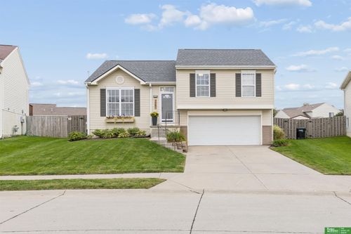 7951 S 157th Ave, Omaha, NE, 68136-1186 | Card Image