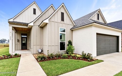 323 Big Lake Run, Youngsville, LA, 70592-6718 | Card Image