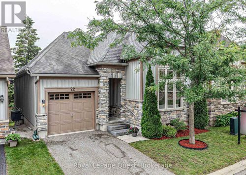 22 Canterbury Circle, Orillia, ON, L3V0C9 | Card Image