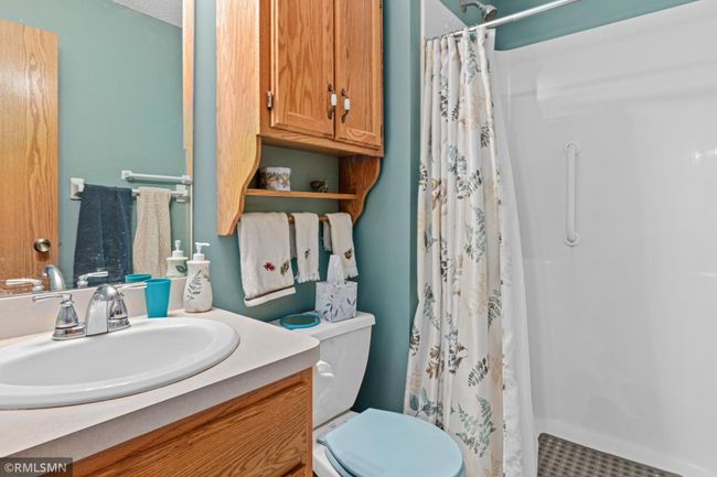 En suite bathroom. | Image 12