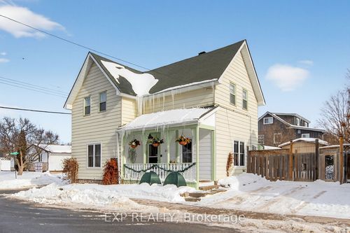 35 Mary St, Almonte, ON, K0A1A0 | Card Image