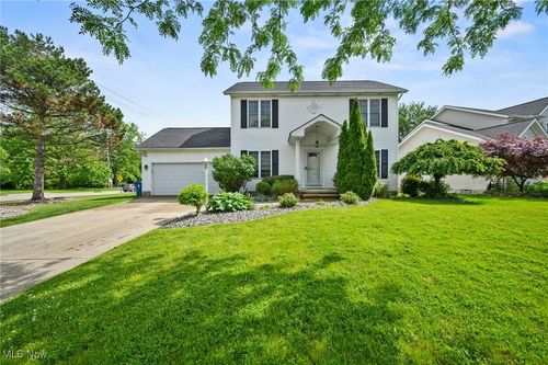 38440 Westminster Ln, Willoughby, OH, 44094-8806 | Card Image