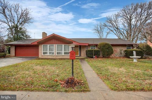 960 Leidig Dr, CHAMBERSBURG, PA, 17201-2814 | Card Image