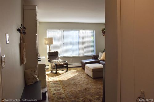 unit-3-21384 Beaconsfield, St. Clair Shores, MI, 48080 | Card Image