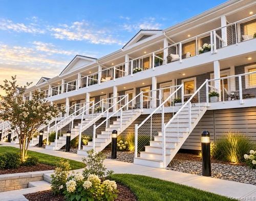 25-575 Dune Rd, Westhampton Beach, NY, 11978-2946 | Card Image