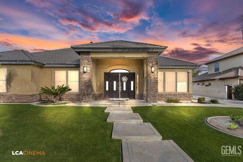 4140 Meadow Lake Dr, Bakersfield, CA, 93314-8115 | Card Image