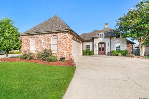 9040 Spring Grove Dr, Baton Rouge, LA, 70809-5250 | Card Image