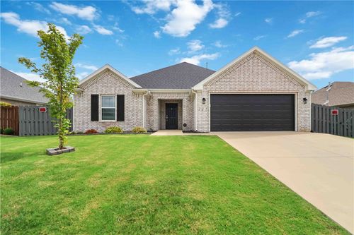 717 Diamond Ave, Lowell, AR, 72745-5011 | Card Image