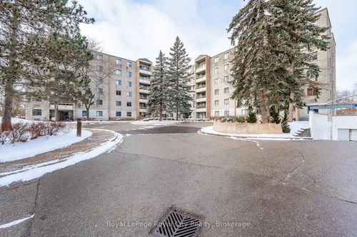 402-89 Westwood Rd, Guelph, ON, N1H7J6 | Card Image