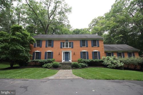 6065 Innisvale Dr, FAIRFAX STATION, VA, 22039-1127 | Card Image