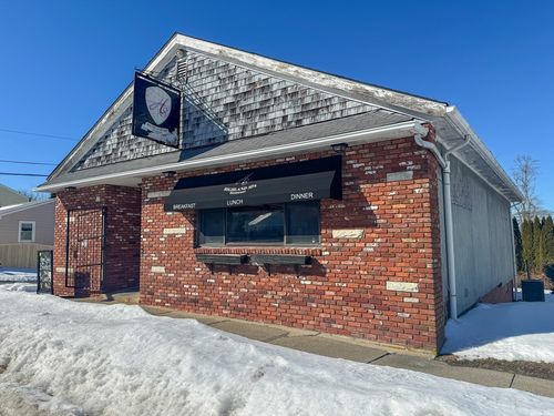 1940 Highland Ave, Fall River, MA, 02720-4311 | Card Image