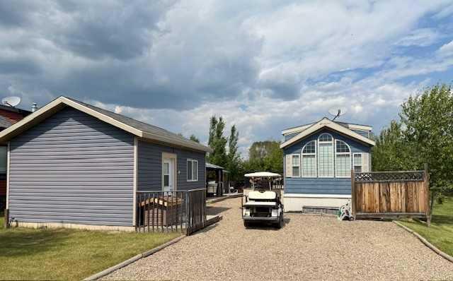 Residential in Lac Des Iles