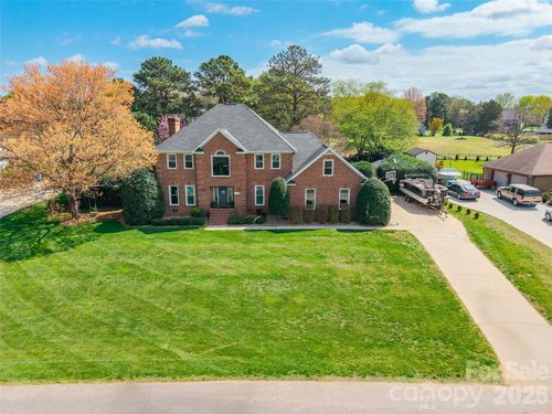 217 Spring Run Dr, Mooresville, NC, 28117-8133 | Card Image
