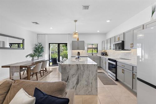 884 Nw 3rd Ter, Pompano Beach, FL, 33060-6256 | Card Image