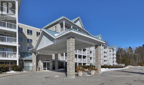 407-900 Bogart Mill Trail, Newmarket (Gorham-College Manor), ON, L3Y8V5 | Card Image