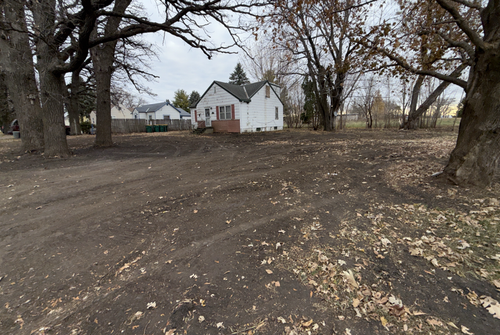 323 Main St, Manchester, MN, 56007-5004 | Card Image