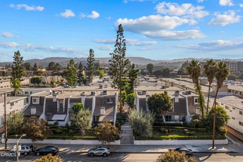 l-18360 Collins St, Tarzana, CA, 91356-2403 | Card Image