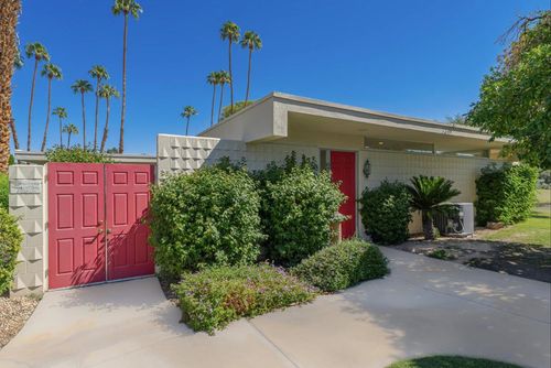 83 Westlake Cir, Palm Springs, CA, 92264-5538 | Card Image