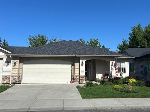 336 S Golden Eagle Ln, Eagle, ID, 83616-6077 | Card Image