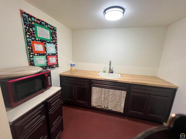117 E Franklin St, Home with 0 bedrooms, 0 bathrooms and 3 parking in Pomona KS | Image 12