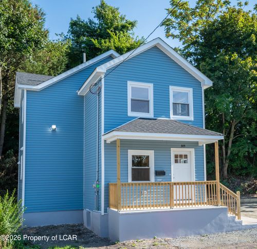 305 Parsonage St, Pittston, PA, 18640-2811 | Card Image