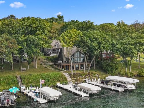 9 Dartmouth Rd, Williams Bay, WI, 53191-9504 | Card Image