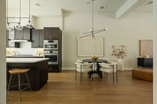 unit-5-1411 Town Creek Dr, Austin, TX, 78741-1507 | Card Image
