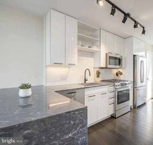n607-70 N St Se, WASHINGTON, DC, 20003-4799 | Card Image