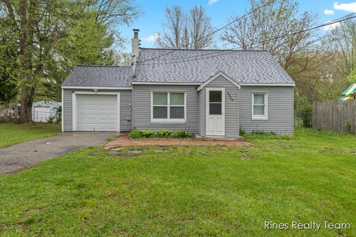 6429 Rosedale Rd, Lansing, MI, 48911-5617 | Card Image