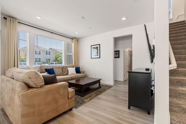 1570 Parkside Way, House other with 3 bedrooms, 3 bathrooms and null parking in Roseville CA | Image 10