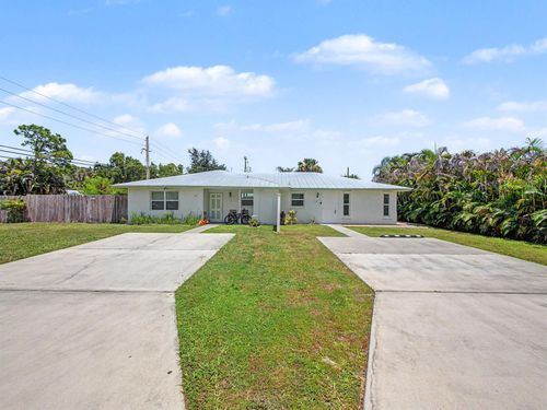3961 Se Dixie Ross St, Stuart, FL, 34997-8368 | Card Image