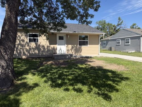 904 Choctaw Ave, Salina, KS, 67401-1508 | Card Image