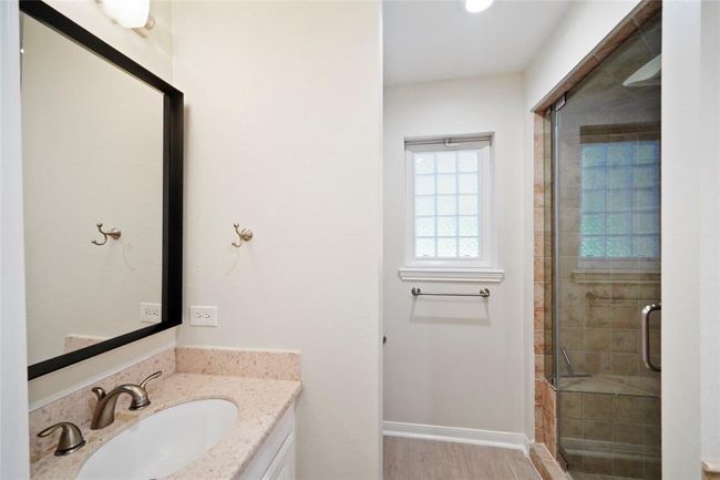 Primary bath | Image 23