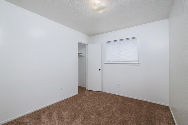 24050 Spring Briar Ln, House other with 3 bedrooms, 2 bathrooms and 2 parking in Spring TX | Image 14