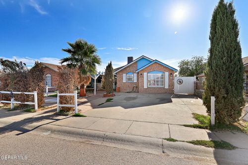 10424 Valle De Oro Dr, Socorro, TX, 79927-3910 | Card Image