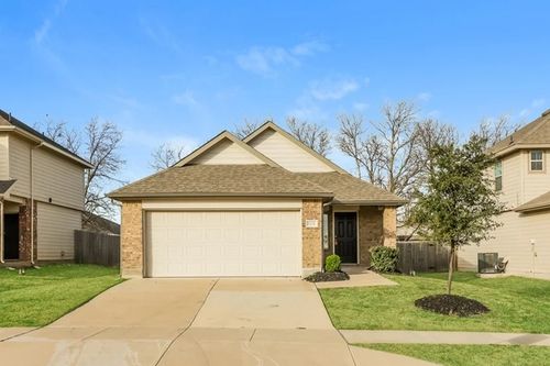 8236 Runner Oak Ln, Fort Worth, TX, 76123-2016 | Card Image