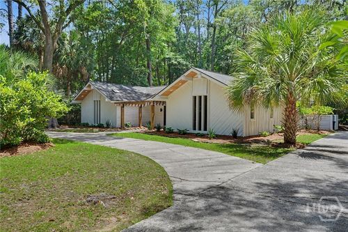 2 Senauki Ln, Savannah, GA, 31411-1607 | Card Image