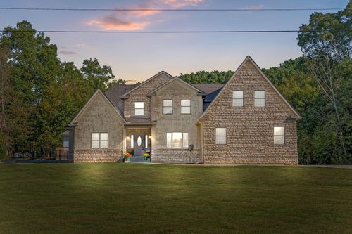 9426 Bennington Chapel Rd, Centerburg, OH, 43011-9371 | Card Image