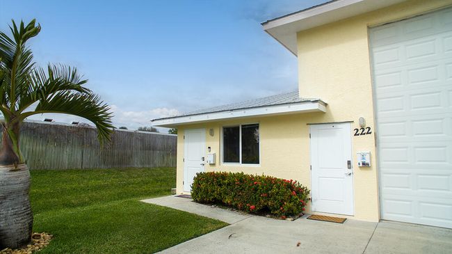 222 Rosa L Jones Dr, Home with 3 bedrooms, 4 bathrooms and null parking in Cocoa FL | Image 5