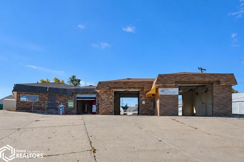 214 N Main Street, Sigourney, IA, 52591 | Card Image