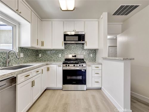 1204 E Smith Pl, Long Beach, CA, 90806-5723 | Card Image