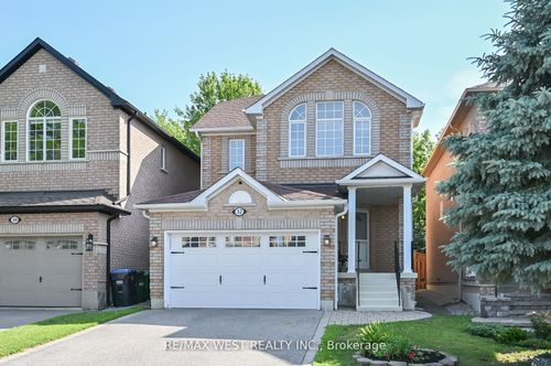 32 Crestridge Dr, Bolton, ON, L7E2T7 | Card Image