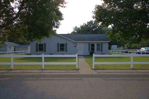 311 Roosevelt St Sw, Staples, MN, 56479-2844 | Card Image