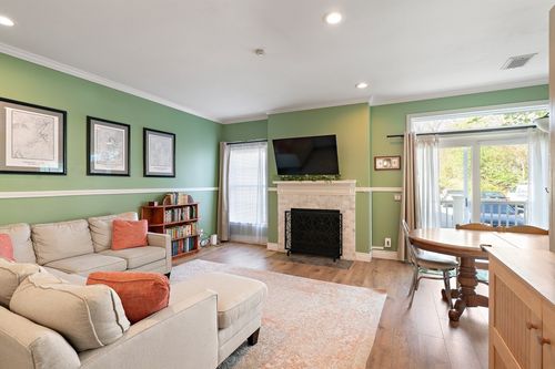 73-73 Bradford Commons Ln, Braintree, MA, 02184-8258 | Card Image