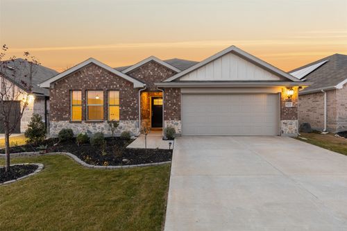 522 Castle Rd, Sherman, TX, 75092-1219 | Card Image