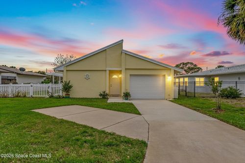 220 Bayhead Dr, Melbourne, FL, 32940-7703 | Card Image