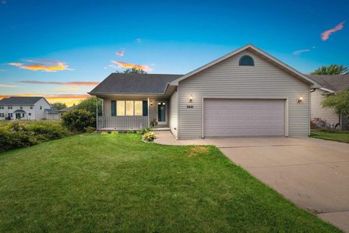 2621 Maple Grove Drive, NEENAH, WI, 54956 | Card Image