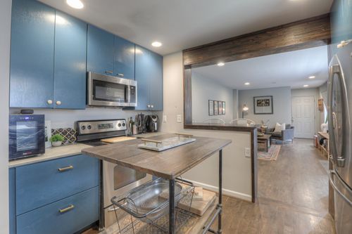 1714 Villa Pl, Nashville, TN, 37212-3029 | Card Image