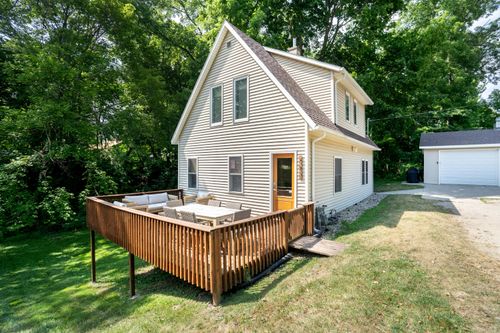 753 Superior St, South Haven, MI, 49090-1807 | Card Image